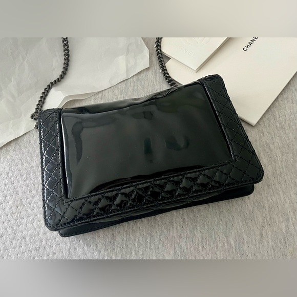 Chanel Reverso Boy bag - Picture 7 of 11